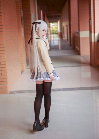 监禁女教师