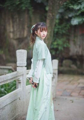 千与千寻原版配音国语版免费观看