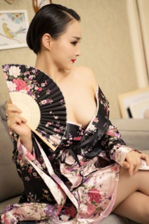 女教师的凌唇教室在线
