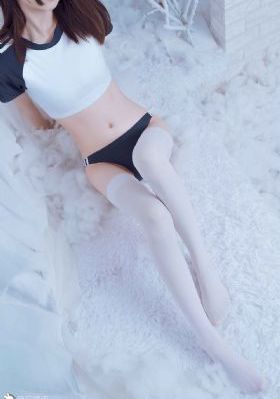 一边下奶一边吃面膜视频
