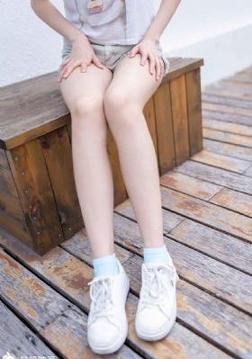 住在隔壁的女孩